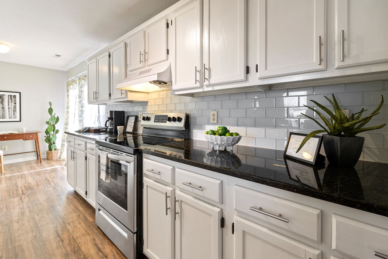 Black Granite Countertops for Classy Kitchens