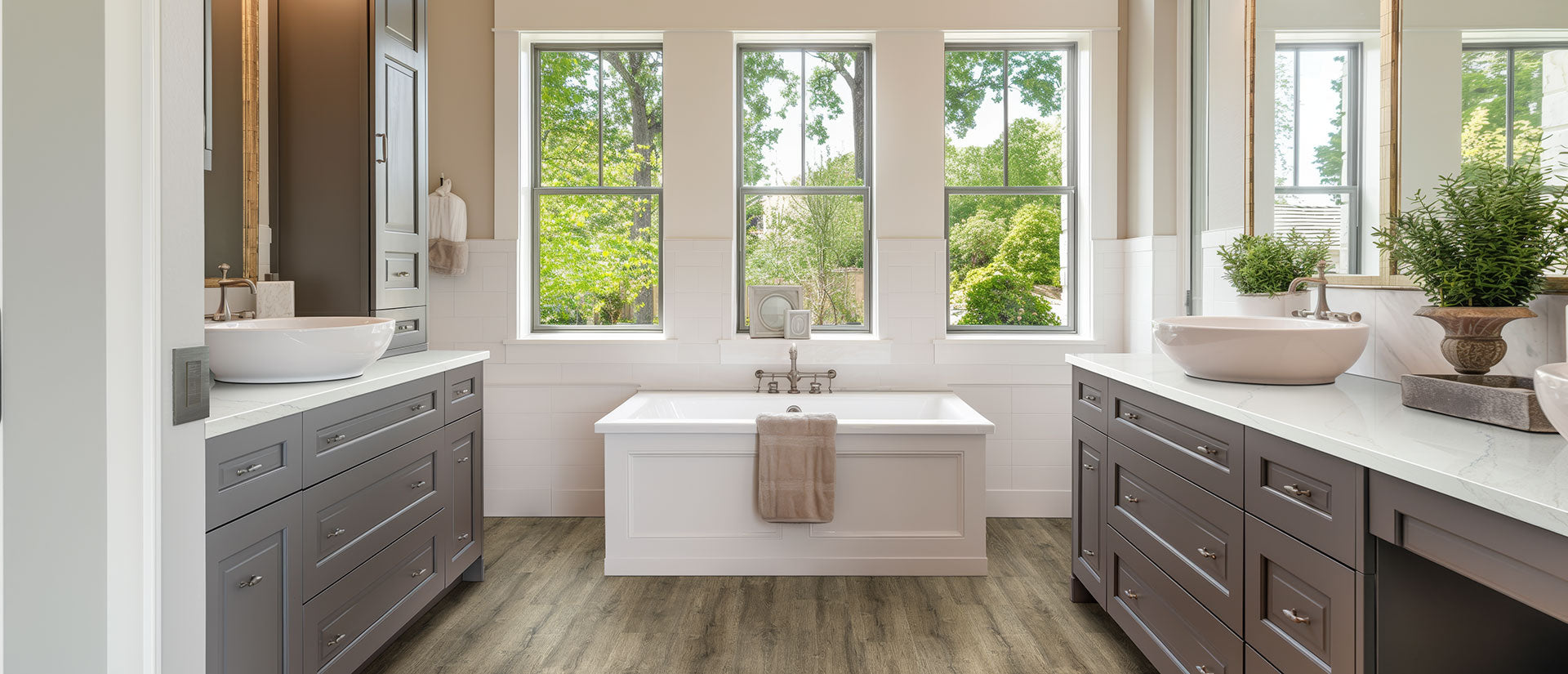 Calacatta Safyra by MSI Surfaces available at Aqua Kitchen