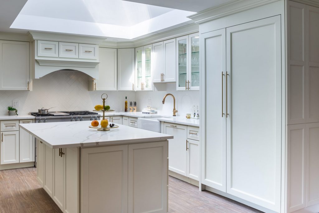 e1 | dove | transitional by J&K Cabinetry available at Aqua Kitchen