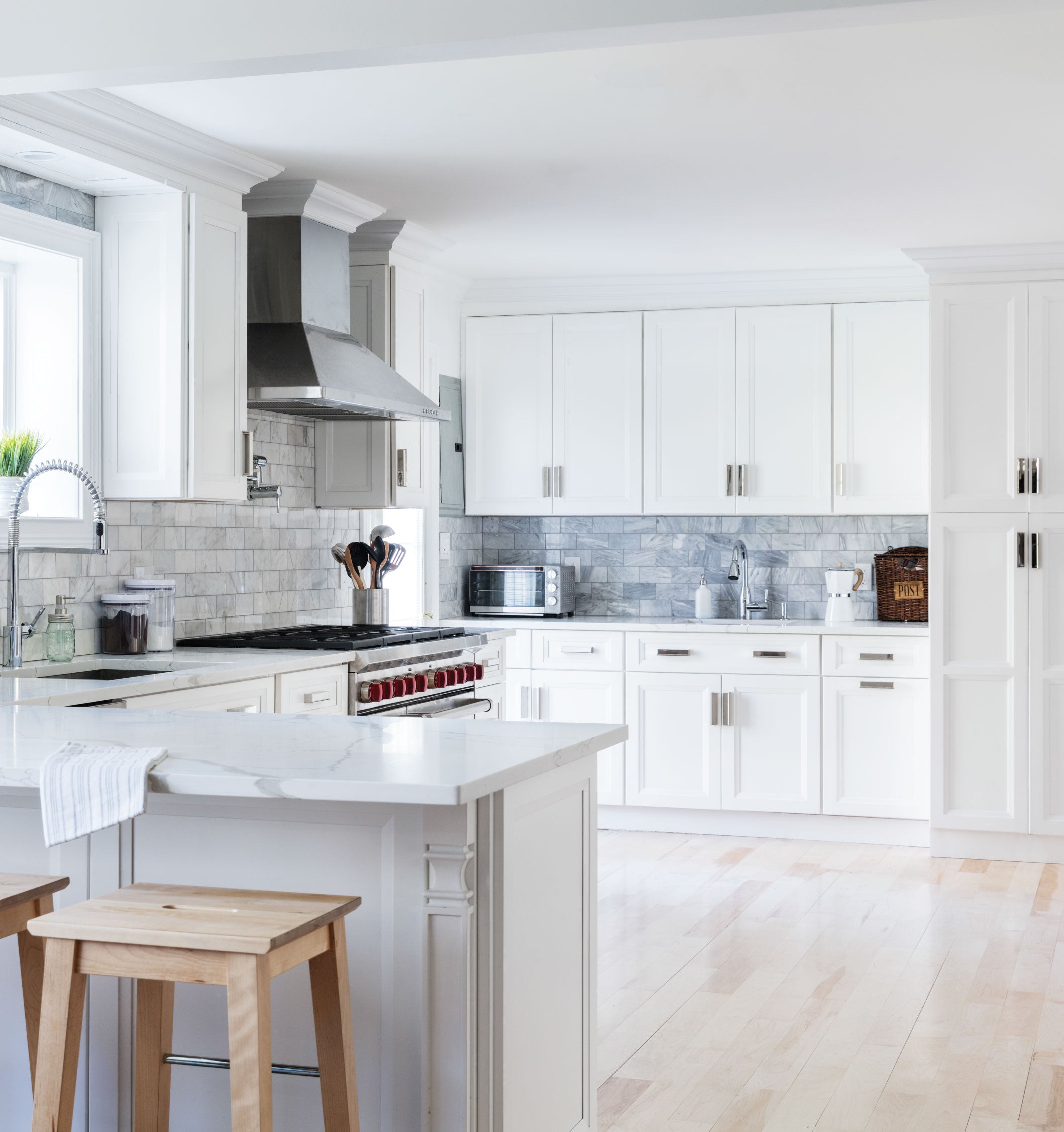Onyx - Frost by Fabuwood available at Aqua Kitchen